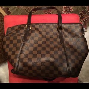 Louis Vuitton Damier